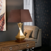 Настольная лампа Deco 662547 с коричневым абажуром